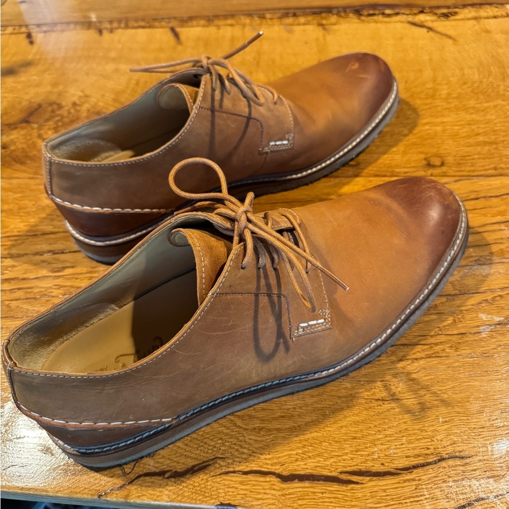 Sperry Tan Leather Derby Shoes
